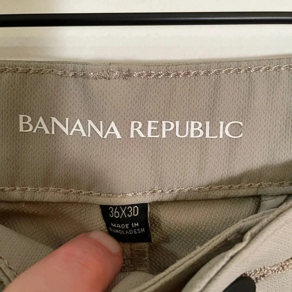 Banana Republic Mens Chino Pants Ivory Straight Leg Zip Fly Size 36x30 Polyester - Picture 8 of 9